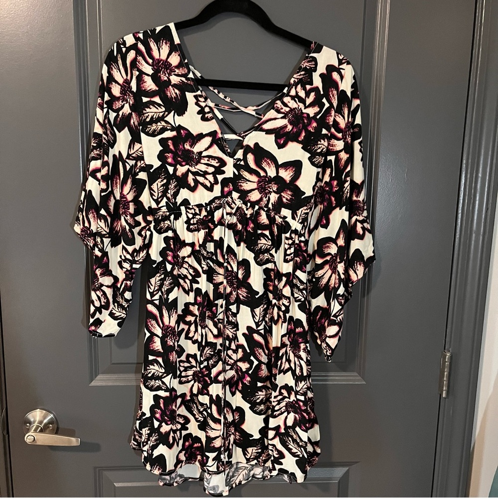 Abercrombie & Fitch Floral Strappy Deep V-Back Kimono Sleeves Mini Dress Size S